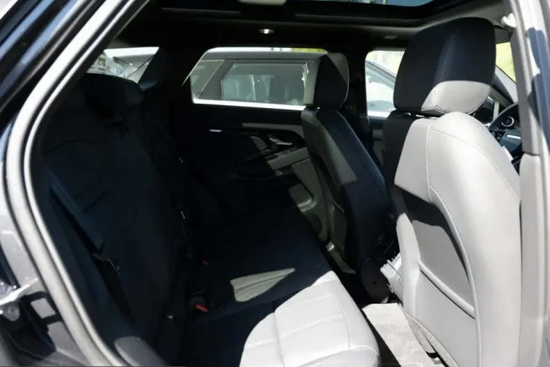 Land Rover Range Rover Evoque din 2024 cu 12.550 km - oferta LAN213742 - foto 28