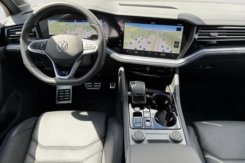 Volkswagen Touareg din 2025 cu 15.500 km - oferta VOL213749 - foto 4