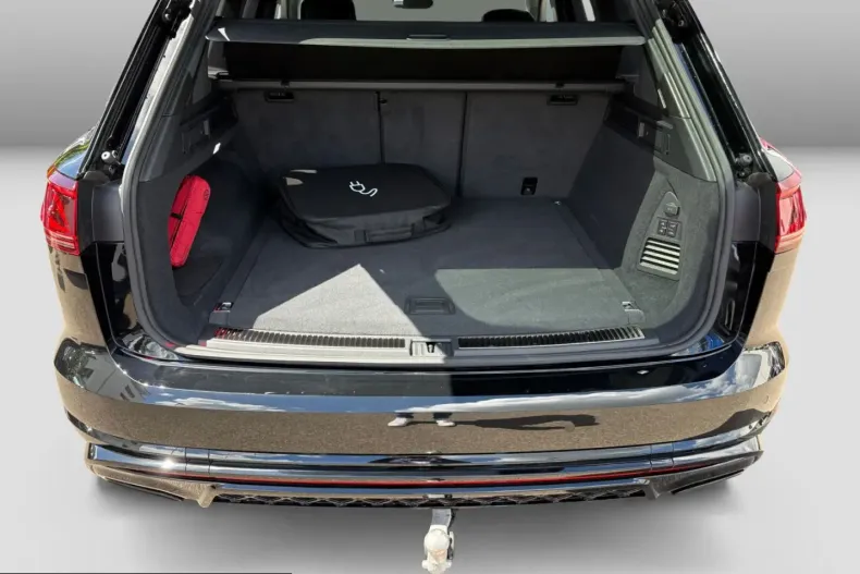 Volkswagen Touareg din 2025 cu 15.500 km - oferta VOL213749 - foto 10
