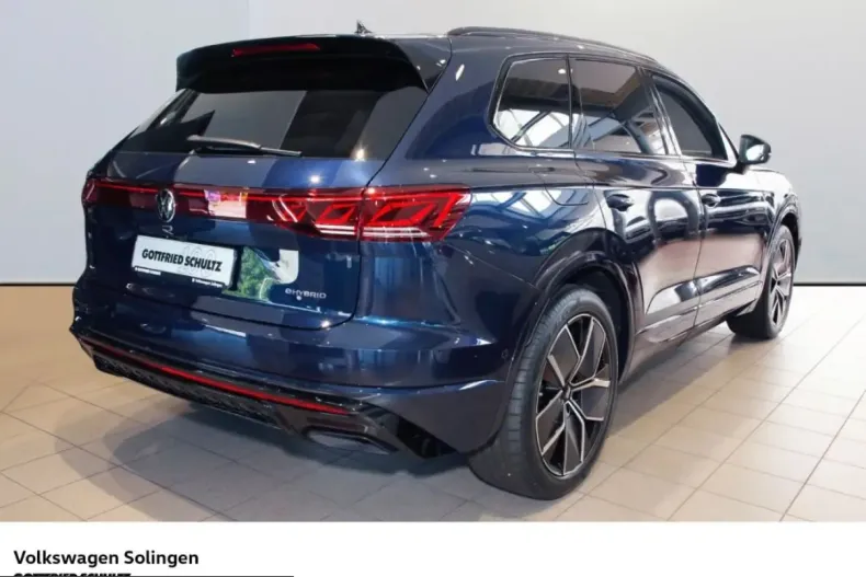 Volkswagen Touareg din 2025 cu 15.990 km - oferta VOL213751 - foto 2
