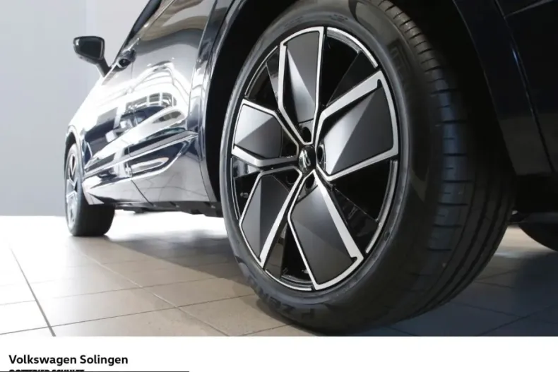 Volkswagen Touareg din 2025 cu 15.990 km - oferta VOL213751 - foto 4