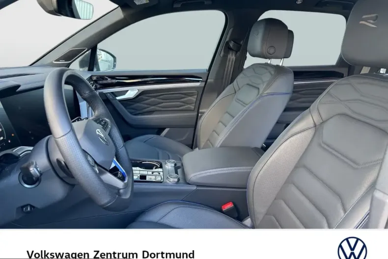 Volkswagen Touareg din 2025 cu 25.954 km - oferta VOL213753 - foto 6