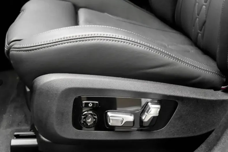 BMW X6 (Seria X) din 2025 cu 20.790 km - oferta BMW213755 - foto 14