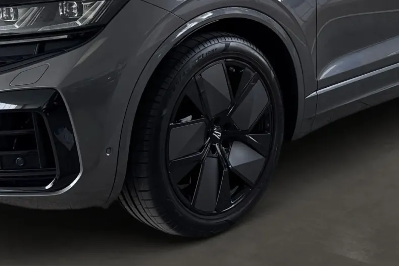 Volkswagen Touareg din 2025 cu 21.192 km - oferta VOL213758 - foto 6