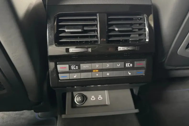 Volkswagen Touareg din 2025 cu 21.192 km - oferta VOL213758 - foto 16