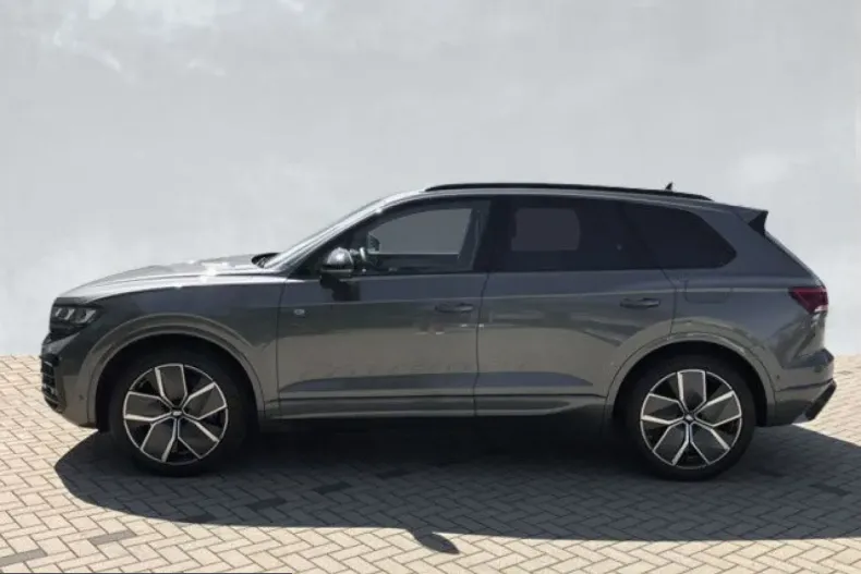 Volkswagen Touareg din 2025 cu 30.638 km - oferta VOL213760 - foto 2