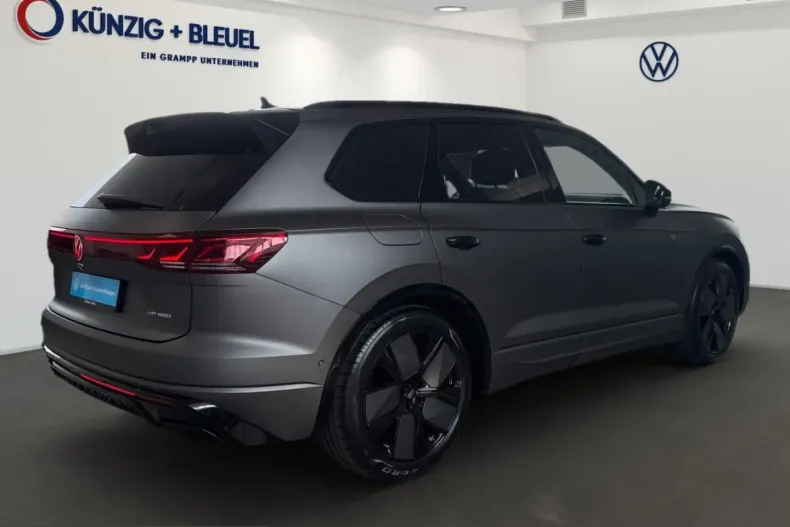 Volkswagen Touareg din 2025 cu 39.703 km - oferta VOL213761 - foto 3