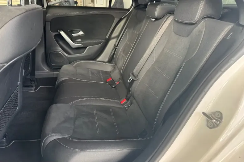 Mercedes-Benz A 250 (Clasa A) din 2021 cu 55.000 km - oferta MER213763 - foto 10