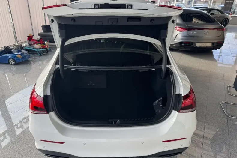 Mercedes-Benz A 250 (Clasa A) din 2021 cu 55.000 km - oferta MER213763 - foto 14