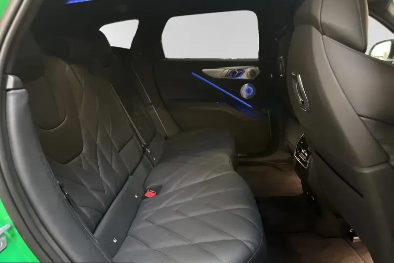 BMW XM (Seria X) din 2024 cu 2.907 km - oferta BMW213766 - foto 11