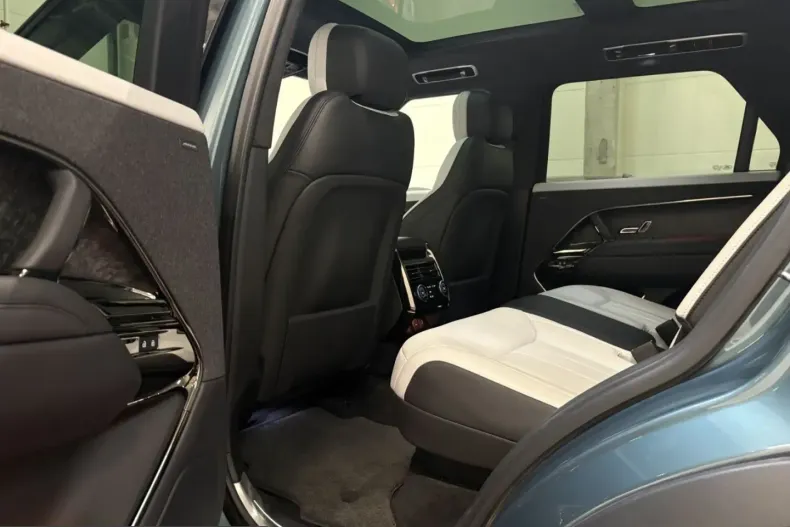 Land Rover Range Rover Sport din 2023 cu 59.700 km - oferta LAN213767 - foto 36