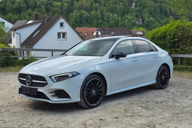 Mercedes-Benz A 250 (Clasa A) din 2021 cu 67.550 km - oferta MER213768 - foto 1