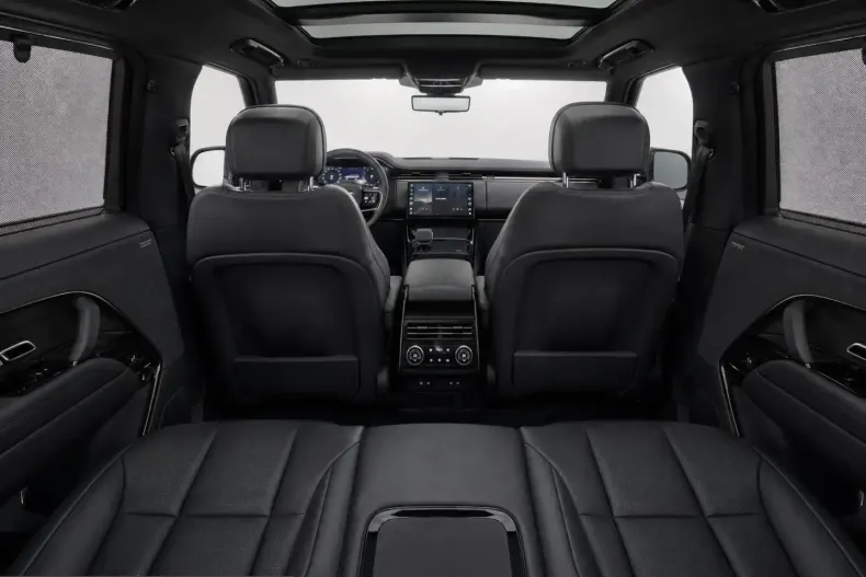 Land Rover Range Rover Sport din 2025 cu 37.190 km - oferta LAN213770 - foto 8