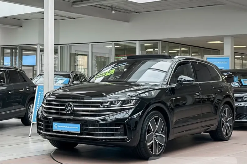 Volkswagen Touareg din 2025 cu 3.075 km - oferta VOL213772 - foto 1