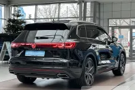 Volkswagen Touareg din 2025 cu 3.075 km - oferta VOL213772 - foto 2