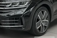Volkswagen Touareg din 2025 cu 3.075 km - oferta VOL213772 - foto 6