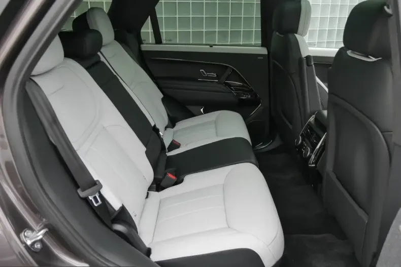Land Rover Range Rover Sport din 2025 cu 5.000 km - oferta LAN213795 - foto 10