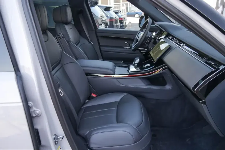 Land Rover Range Rover Sport din 2026 cu 3.000 km - oferta LAN213797 - foto 8
