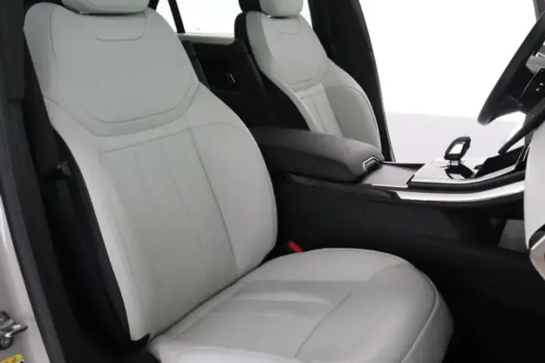 Land Rover Range Rover Sport din 2024 cu 68.500 km - oferta LAN213802 - foto 8