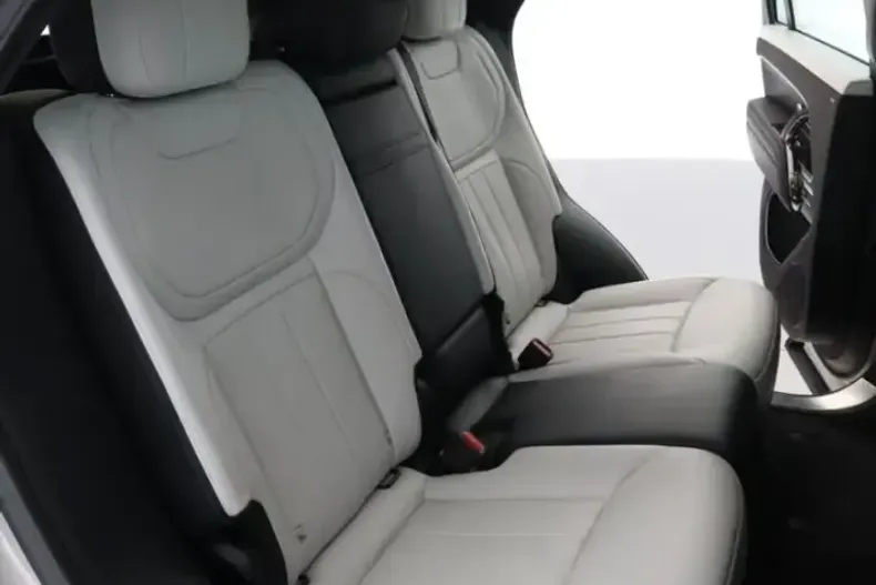 Land Rover Range Rover Sport din 2024 cu 68.500 km - oferta LAN213802 - foto 9