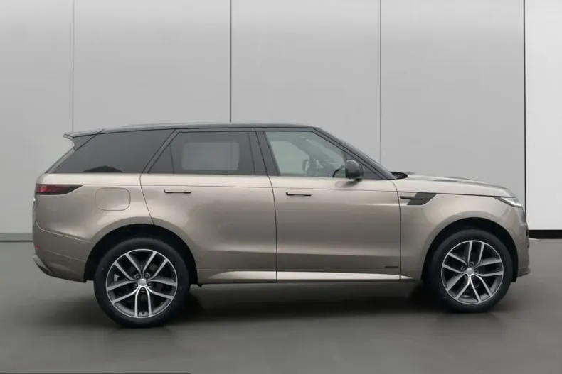 Land Rover Range Rover Sport din 2023 cu 66.130 km - oferta LAN213803 - foto 6