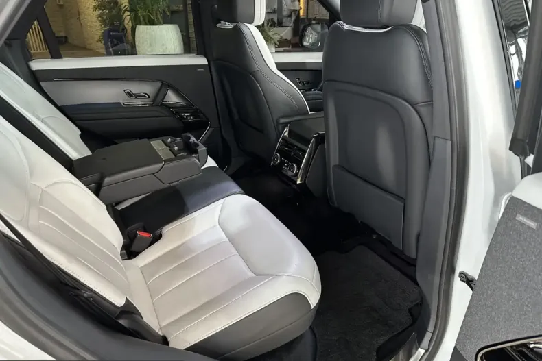 Land Rover Range Rover Sport din 2023 cu 44.308 km - oferta LAN213809 - foto 20