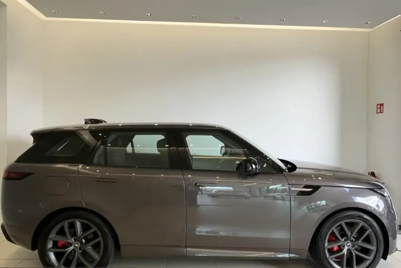 Land Rover Range Rover Sport din 2023 cu 50.650 km - oferta LAN213811 - foto 6