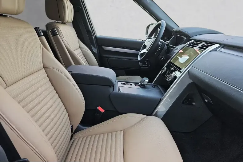 Land Rover Discovery din 2025 cu 8.950 km - oferta LAN213813 - foto 8