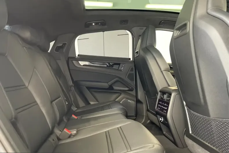 Porsche Cayenne din 2024 cu 20 km - oferta POR213818 - foto 16