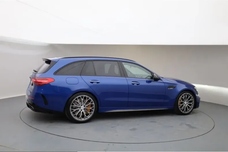 Mercedes-Benz C 63 AMG (Clasa C) din 2024 cu 5.576 km - oferta MER213834 - foto 6