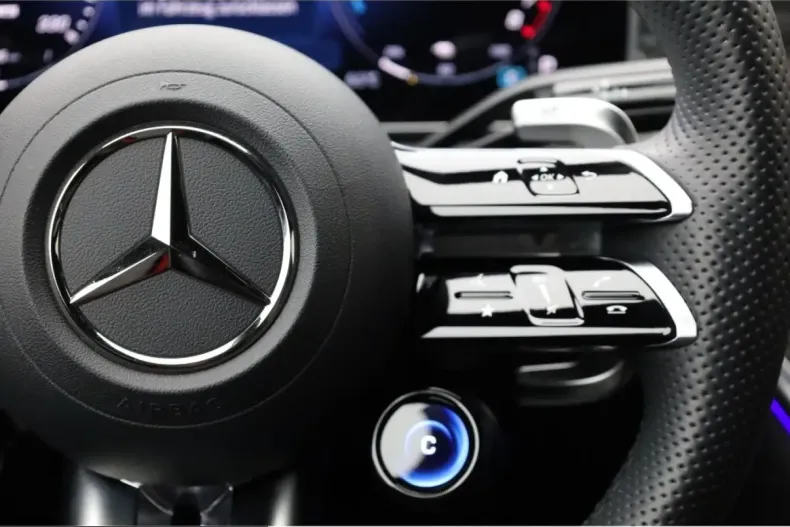 Mercedes-Benz C 63 AMG (Clasa C) din 2024 cu 5.576 km - oferta MER213834 - foto 23