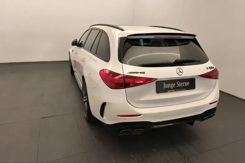 Mercedes-Benz C 63 AMG (Clasa C) din 2024 cu 7.819 km - oferta MER213835 - foto 8