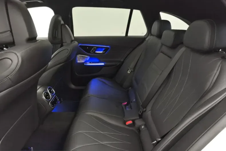 Mercedes-Benz C 63 AMG (Clasa C) din 2024 cu 7.819 km - oferta MER213835 - foto 21