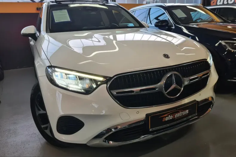 Mercedes-Benz GLC 220 (Clasa GLC) din 2023 cu 39.952 km - oferta MER213838 - foto 4