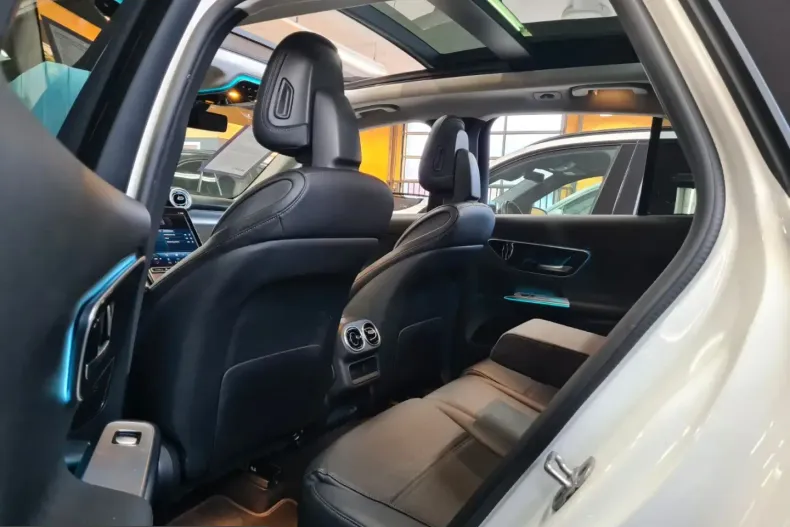 Mercedes-Benz GLC 220 (Clasa GLC) din 2023 cu 39.952 km - oferta MER213838 - foto 17