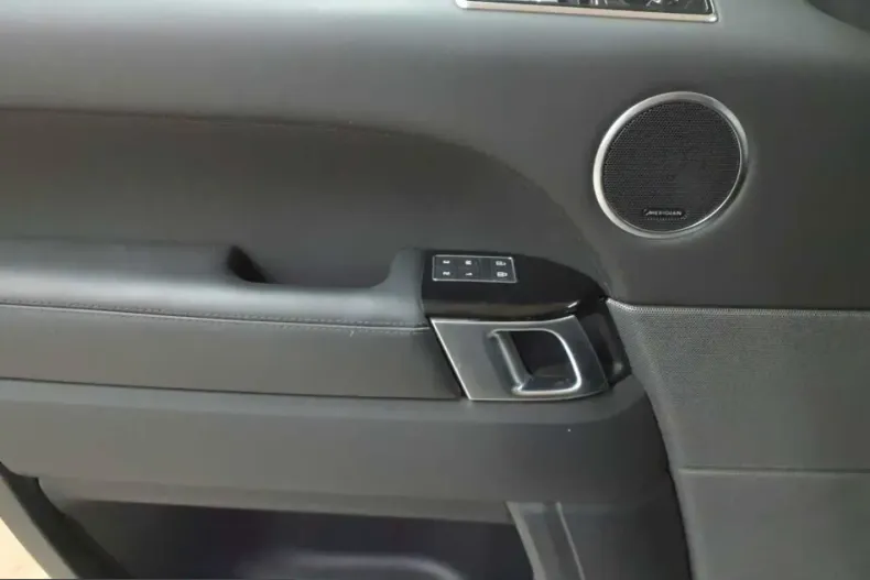 Land Rover Range Rover Sport din 2022 cu 64.574 km - oferta LAN213839 - foto 4