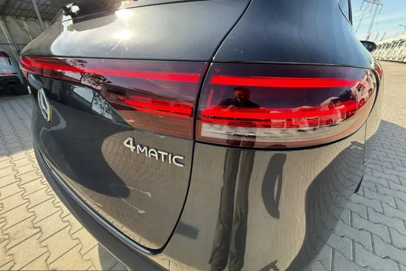 Mercedes-Benz EQC din 2021 cu 111.627 km - oferta MER213848 - foto 11