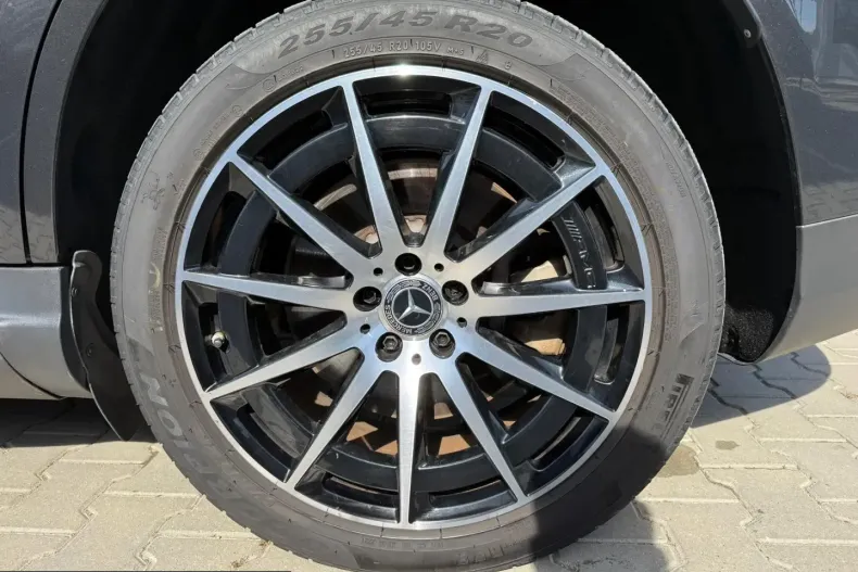 Mercedes-Benz EQC din 2021 cu 111.627 km - oferta MER213848 - foto 36