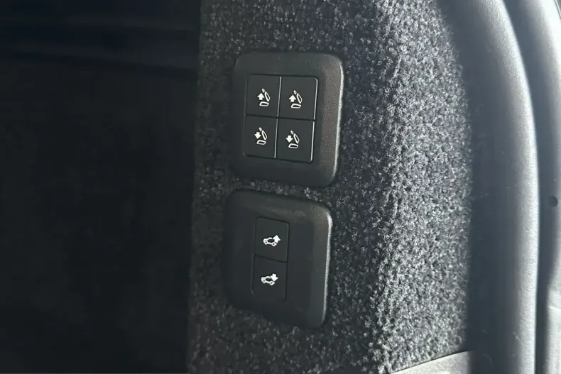 Land Rover Range Rover din 2022 cu 39.920 km - oferta LAN213850 - foto 7