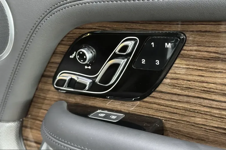 Land Rover Range Rover din 2022 cu 39.920 km - oferta LAN213850 - foto 17