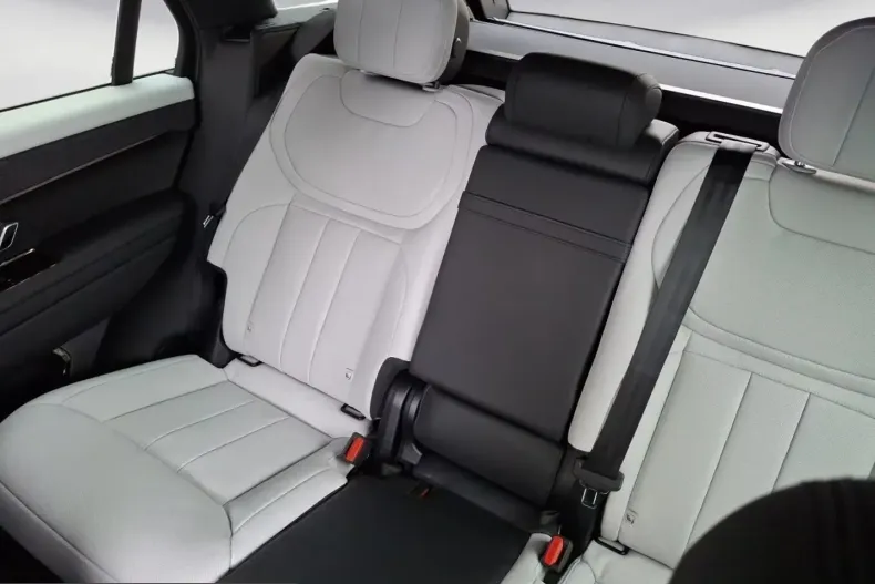 Land Rover Range Rover Sport din 2026 cu 404 km - oferta LAN213863 - foto 8