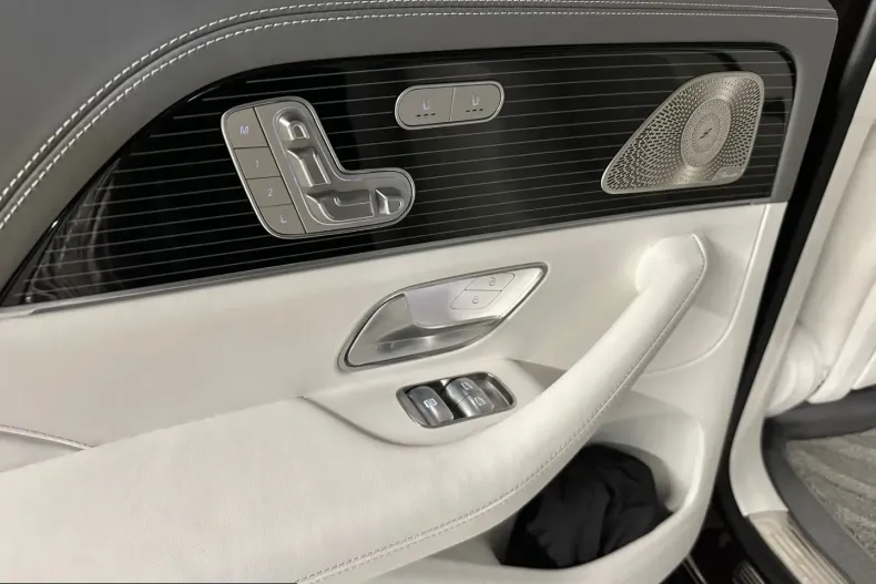 Mercedes-Benz GLS 600 (Clasa GLS) din 2024 cu 29.800 km - oferta MER213865 - foto 20
