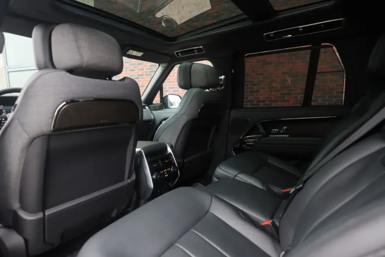 Land Rover Range Rover din 2024 cu 16.276 km - oferta LAN213868 - foto 29