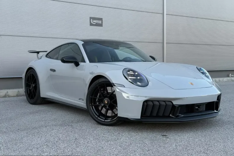 Porsche 992 din 2025 cu 1.104 km - oferta POR213869 - foto 1