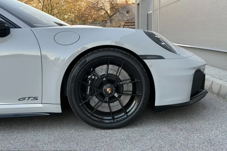 Porsche 992 din 2025 cu 1.104 km - oferta POR213869 - foto 6