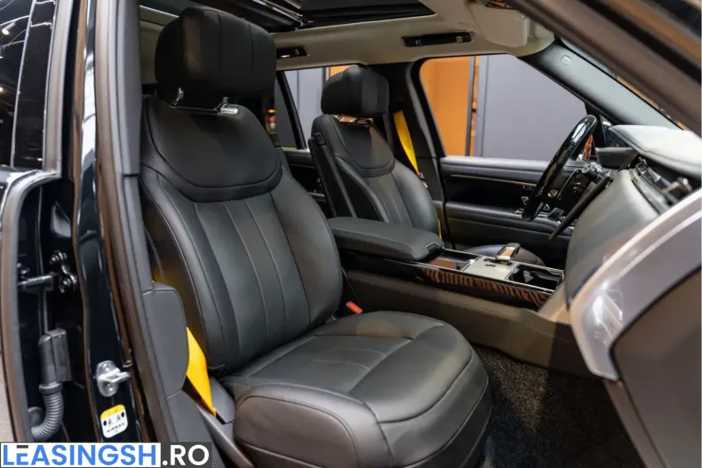 Land Rover Range Rover din 2025 cu 7.563 km - oferta LAN213870 - foto 1