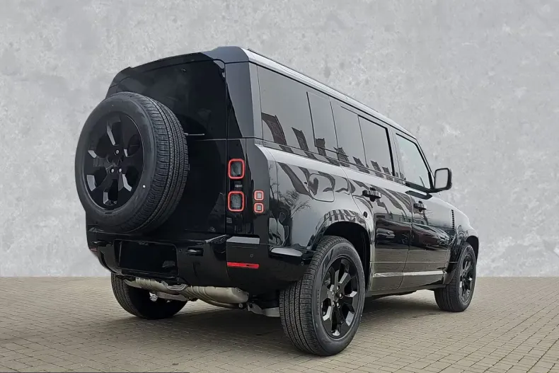 Land Rover Defender din 2026 cu 3.650 km - oferta LAN213872 - foto 3
