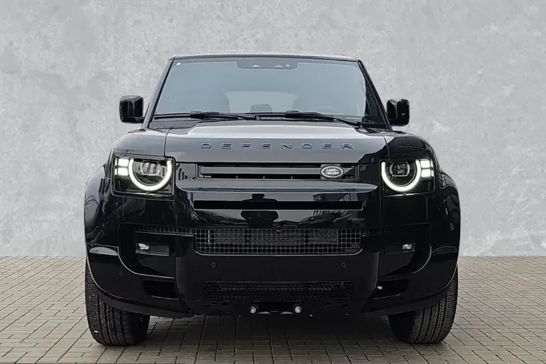 Land Rover Defender din 2026 cu 3.650 km - oferta LAN213872 - foto 5