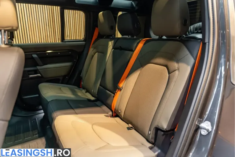 Land Rover Defender din 2026 cu 1.450 km - oferta LAN213876 - foto 18