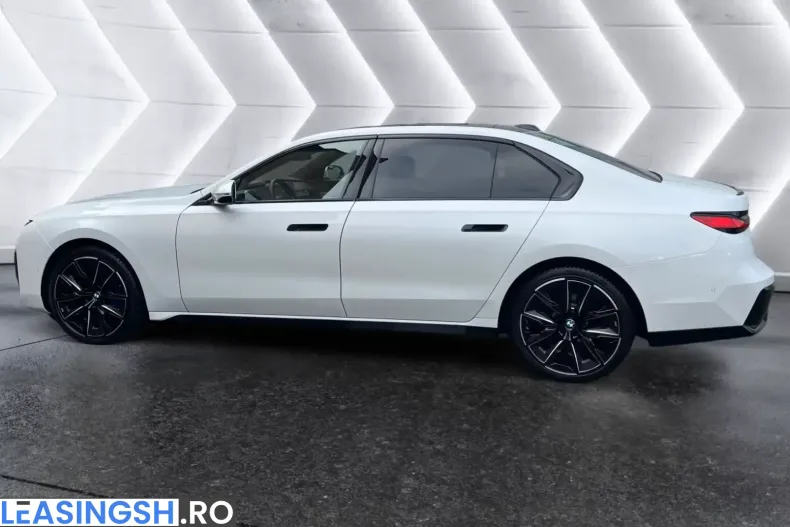 BMW 740 (Seria 7) din 2025 cu 6.118 km - oferta BMW213877 - foto 4